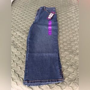 NWT jean capris